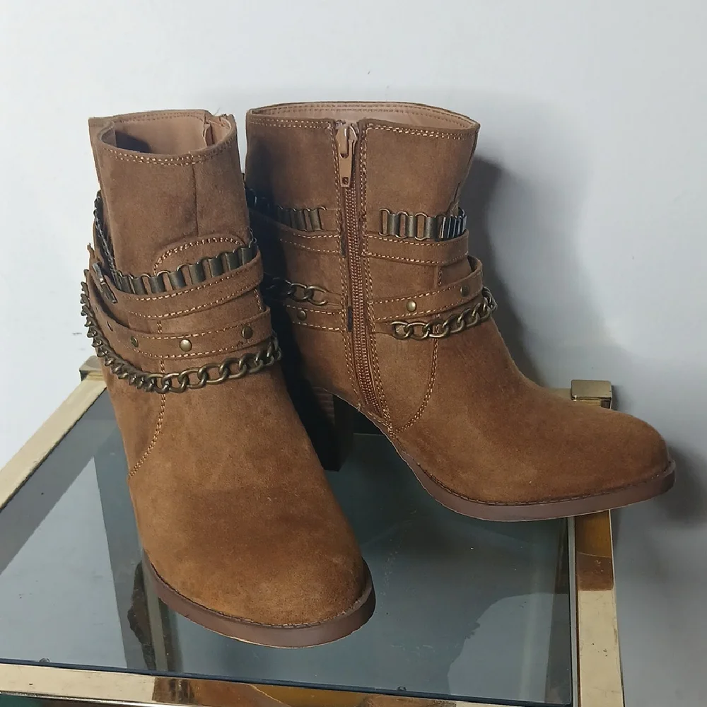 JustFab Kualeah Chain Strap Ankle Boots Size 9 - Picture 1 of 15